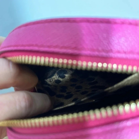 Beautiful! Dolce and Gabbana Small Pink Circle, Crossbody bag! - Picture 6 of 13